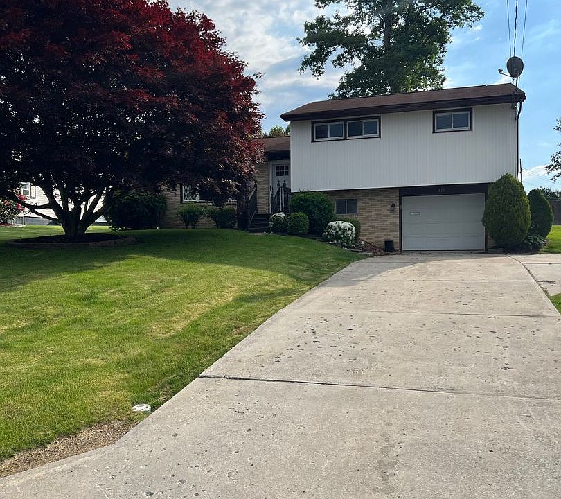 1st image of 916 Hornick St