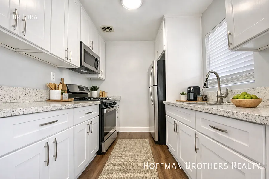5716 La Mirada Ave #6