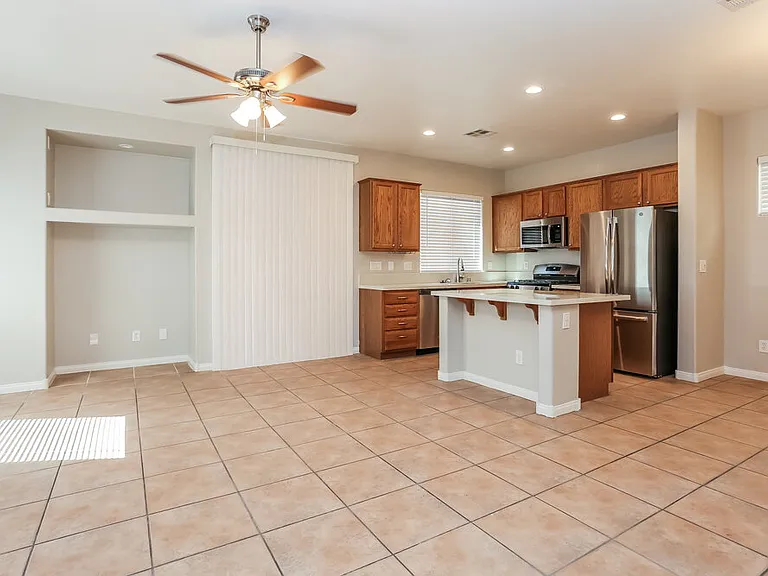 6425 Butterfly Sky St — Photo 4