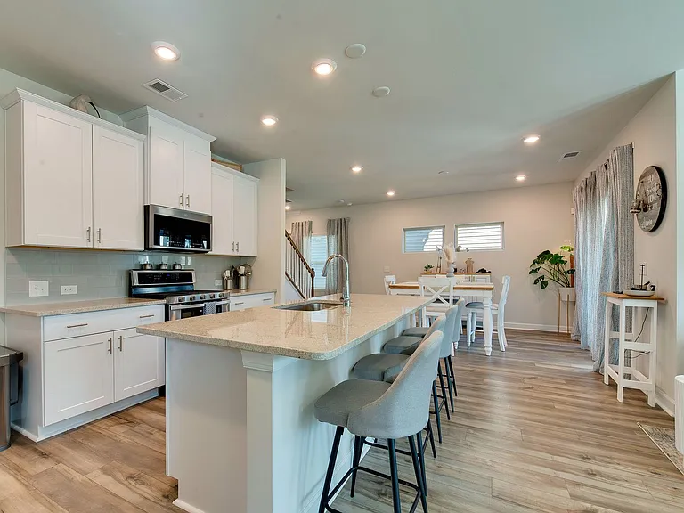 4009 Woodland View Dr — Photo 17