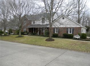 30 Coventry Dr, Hurricane, WV 25526