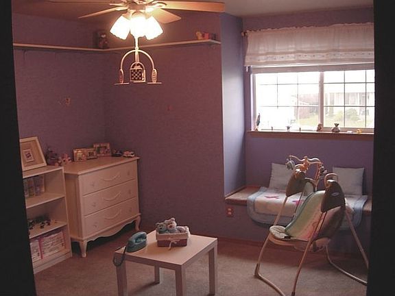 3rd image of 1331 SE Wakeman Ct