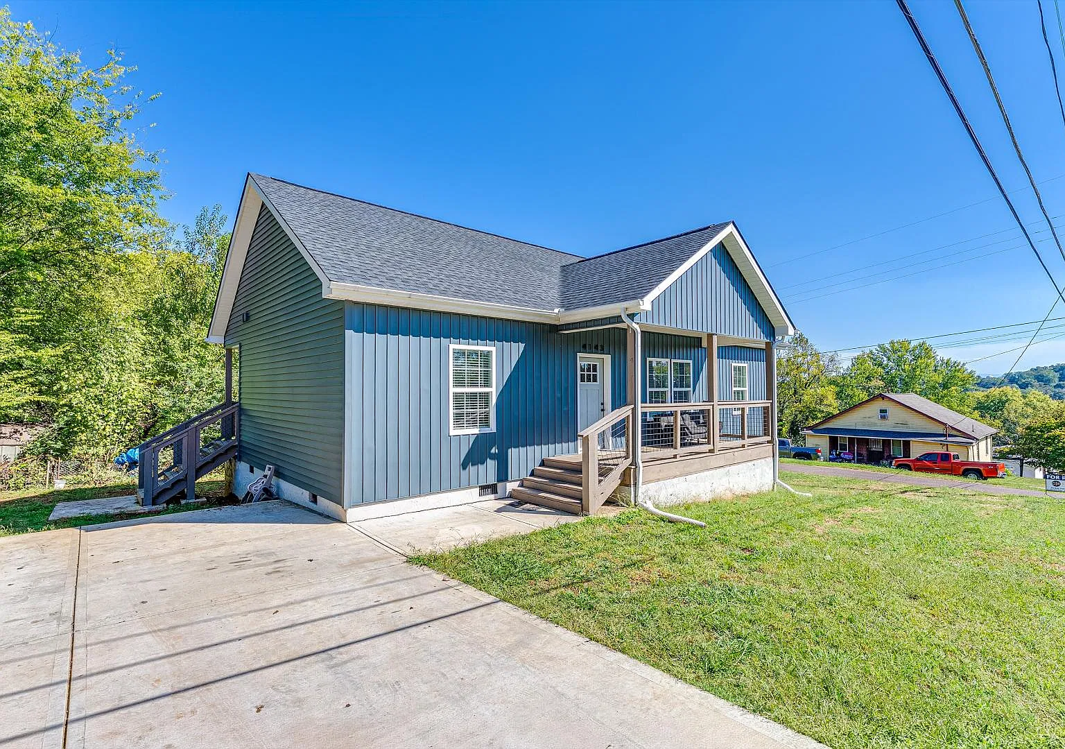 4143 Apex Dr — Photo 2