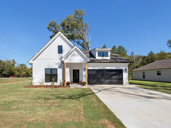 105 Jefferson Ave, Muscle Shoals, AL 35661