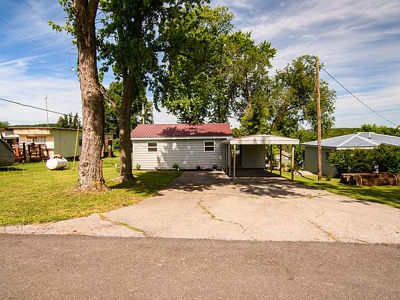 3rd image of 166 Seaman St