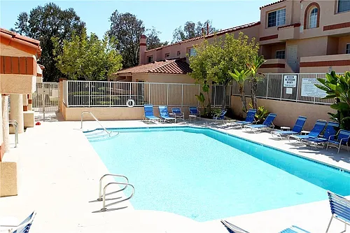 3101 Plaza Del Amo Photo 1