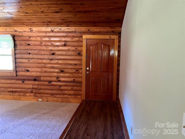 8464 Robinson Church Rd, Charlotte, NC 28215
