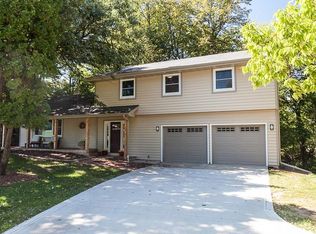 5384 NW Burr Oak Dr, Johnston, IA 50131