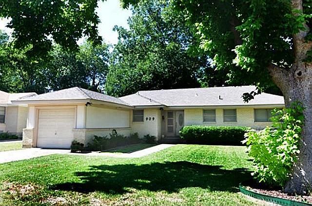 1st image of 909 Parkmont Dr