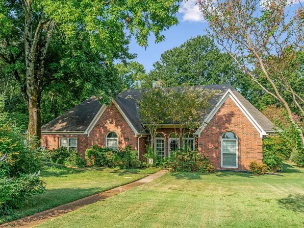 1665 Riverdale Rd, Germantown, TN 38138