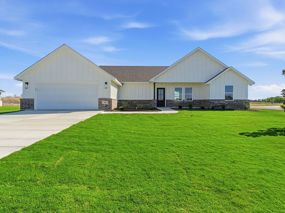 1st image of 141 Zaragosa Dr