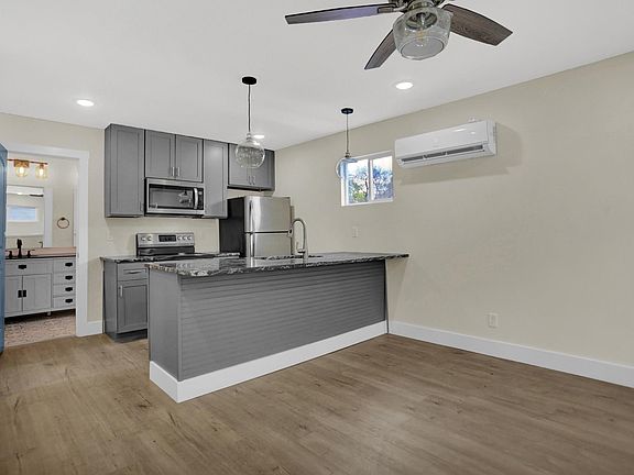 5th image of 1327 Lexington Ave