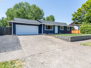 626 SE Locust St, Dundee, OR 97115