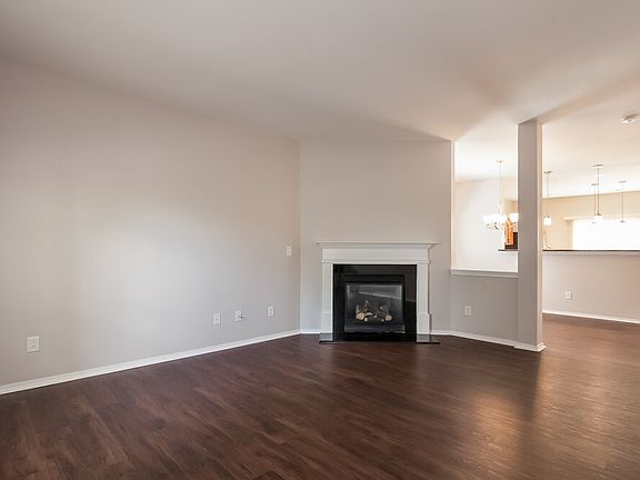 4th image of 2118 Buckleigh Dr