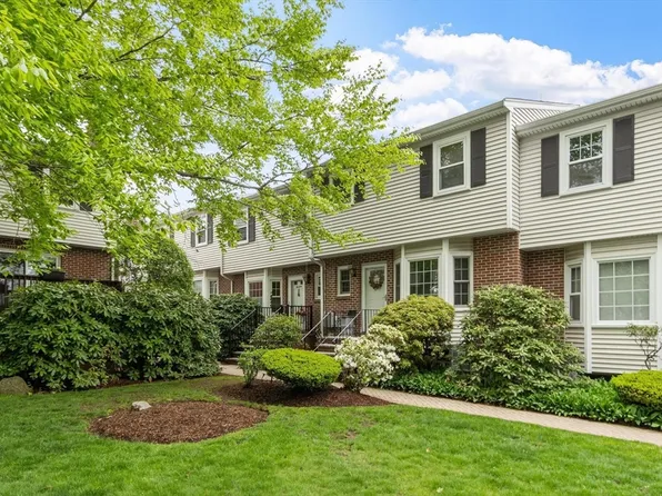 210 Belmont St APT 13, Watertown, MA 02472