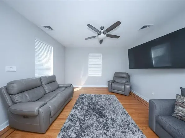 365 Liberty Avenue image 7 of 26