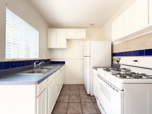 400 Civic Center Dr #D, Oceanside, CA 92054