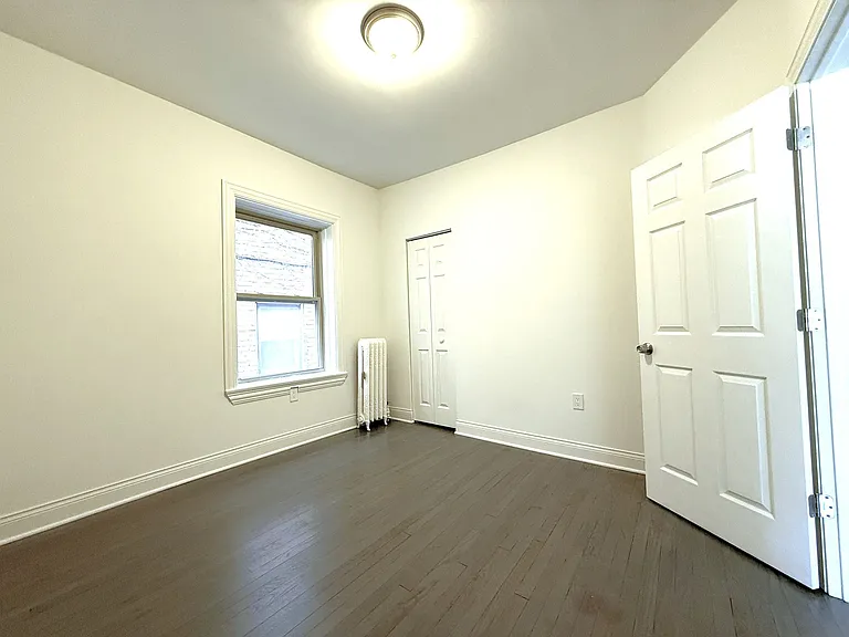 Stowell Avenue Apartments — Photo 9