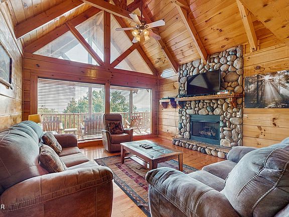 3rd image of 3221 Engle Town Rd