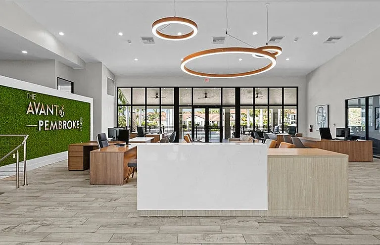 The Avant at Pembroke Pines Apartments — Photo 1