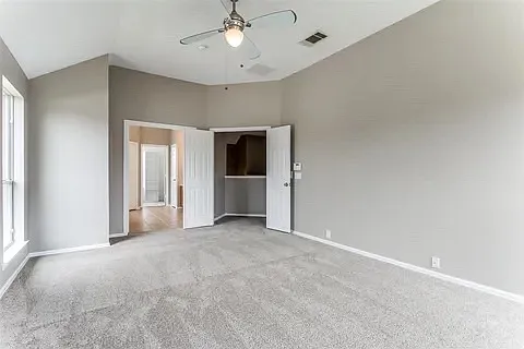 2700 Thorncreek Ln — Photo 33