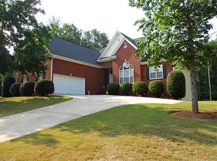 1005 Olive Dr, Hampton, GA 30228