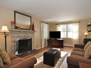 26 Lantern Rd, Smithfield, RI 02917