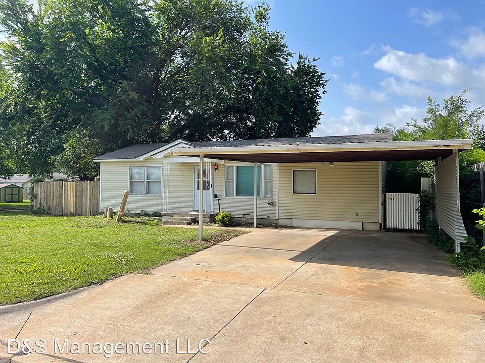 1st image of 3934 SE 10th Pl