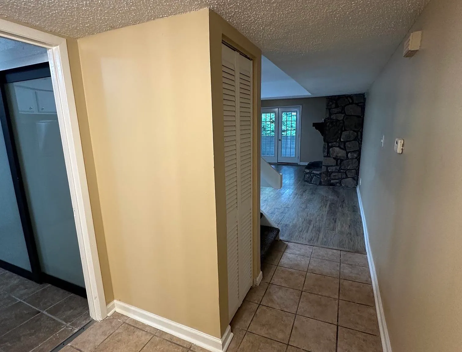 2 bed, 2.5 bath, 1236 sqft, $1,475 — Photo 3