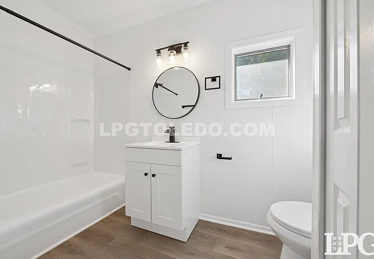 4013 Caroline Ave — Photo 10