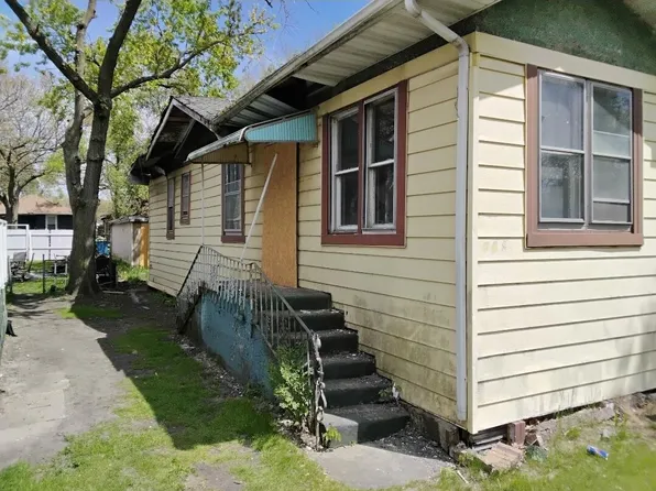 823 Pierce St, Gary, IN 46402