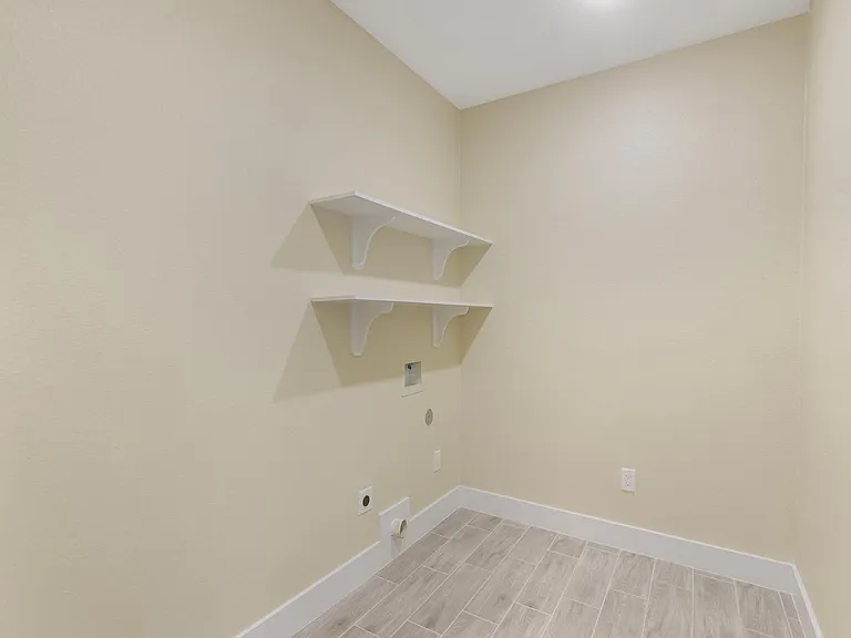 327 Road 5840 — Photo 30