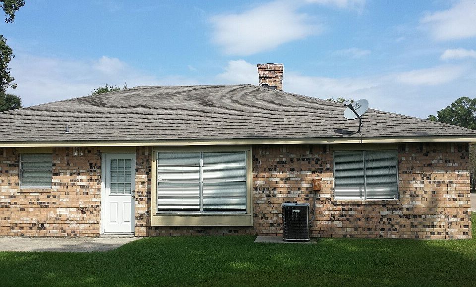 2nd image of 105 S Queens Dr
