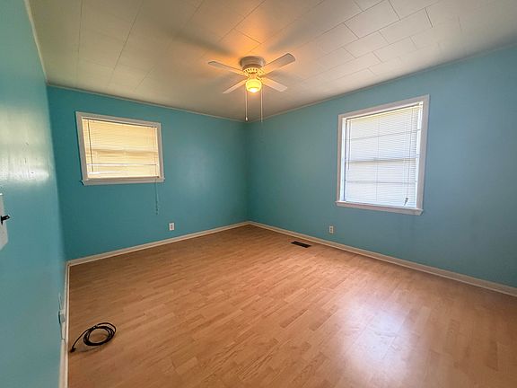 4th image of 218 Broyles Rd