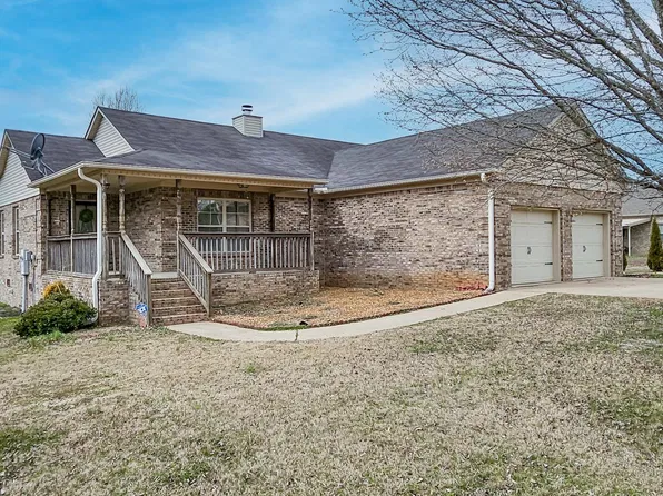 102 Compass Hill Cir, Toney, AL 35773