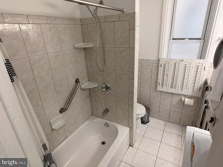2917 W Girard Ave #2 — Photo 16