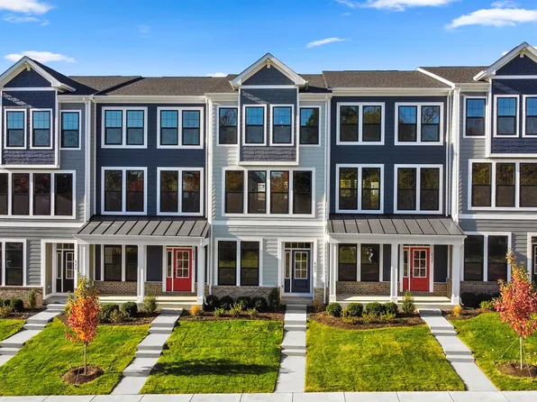 4252 Frost St, Marshall, VA 20115
