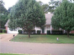 410 Idlewoods Ln, Ridgeland, MS 39157