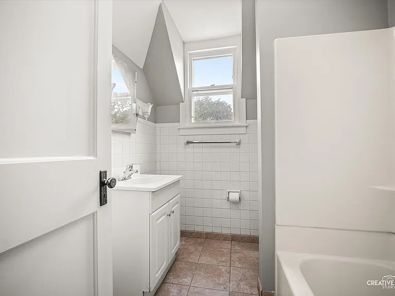 334 Arbor Ave #2 — Photo 5