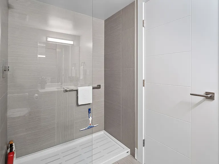 960 Yates St #1105 — Photo 16