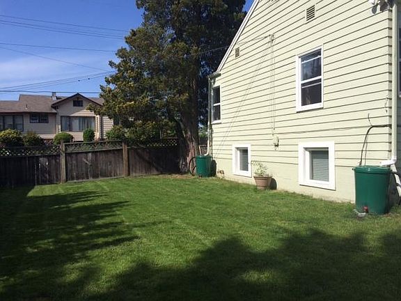 Large fully fenced back yard