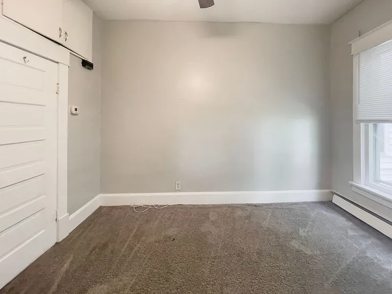 Preleasing For August! Close To Campus — Photo 14