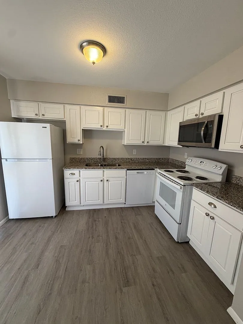 Mesa 3BD/2BA Home for Rent! — Photo 4