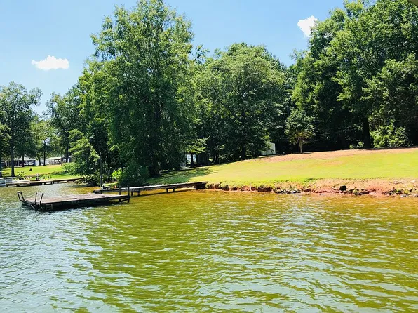 126 Mitchum Dr, Ninety Six, SC 29666