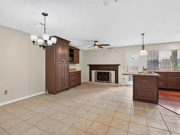 9211 Palm Shores Dr — Photo 7