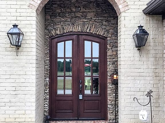 3rd image of 182 Herdtown Dr