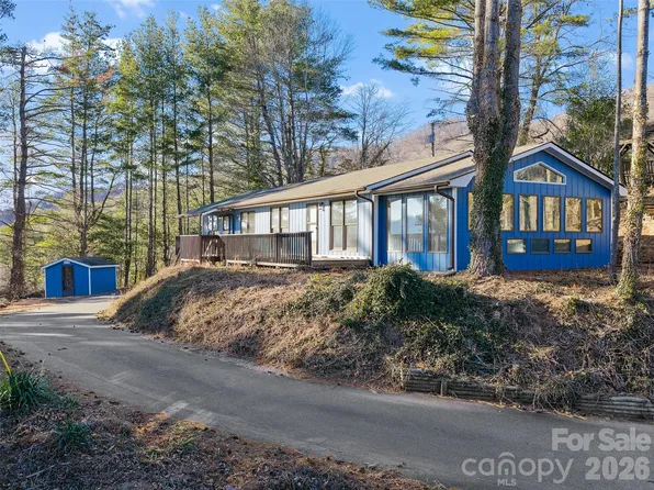 139 Church St, Burnsville, NC 28714