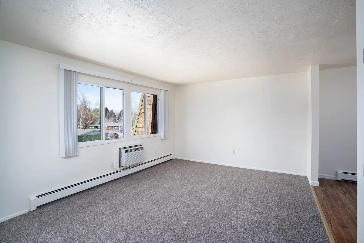 Building Photo - Greentree Apartments