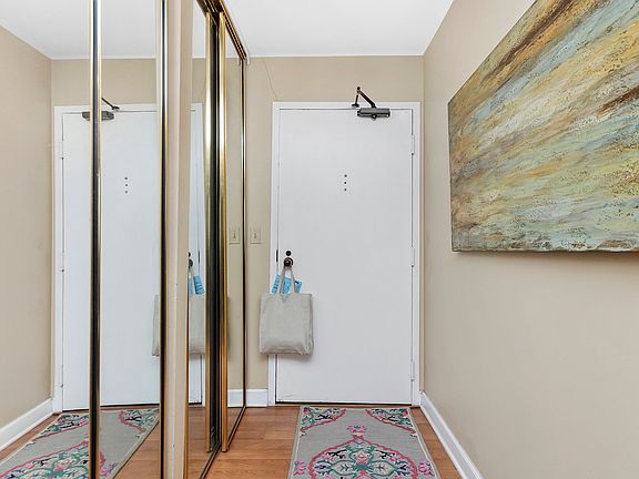 2nd image of 1212 N Lasalle St #1704