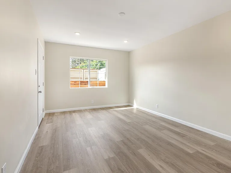 2845 Rosanna St #1/2 — Photo 5